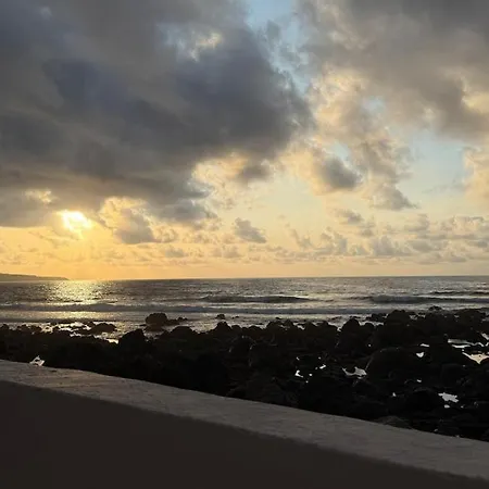 Chill & Waves El Altillo Moya (Gran Canaria)